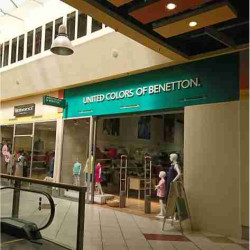 Benetton - reklamní označení | Realizace